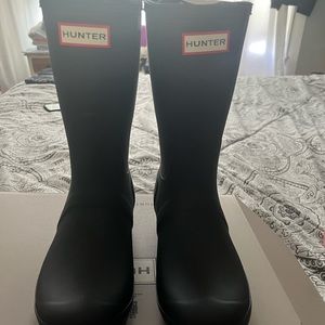 Authentic Women’s hunter rain boots size 8.